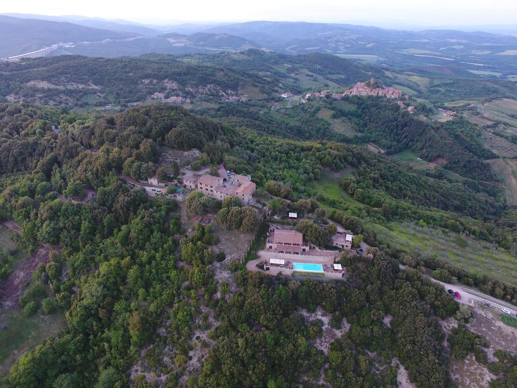 Poggio Alla Rocca ロッカストラーダ エクステリア 写真